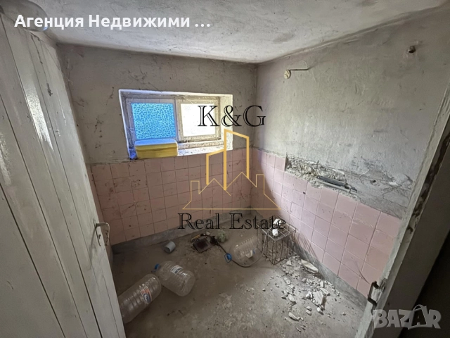 Двуетажна къща в с. Ушинци , снимка 6 - Къщи - 52061208