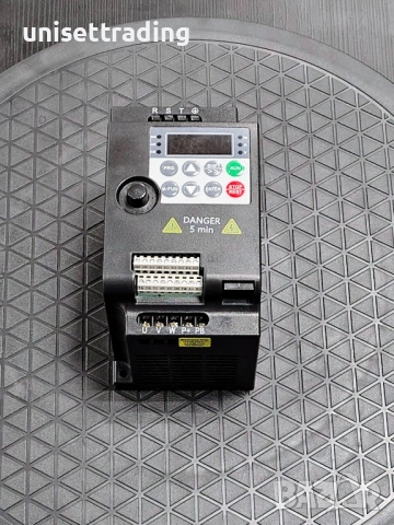 Честотен инвертор 0,75 кВт, 380V, 2,1А, снимка 6 - Електродвигатели - 53018535