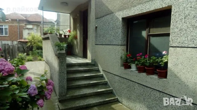 Супер топ оферта Дом за голямо задружно семейство Супер топ център , снимка 2 - Етаж от къща - 32050569