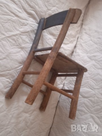 Старо Детско Малко Дървено Столче, снимка 9 - Антикварни и старинни предмети - 43628835