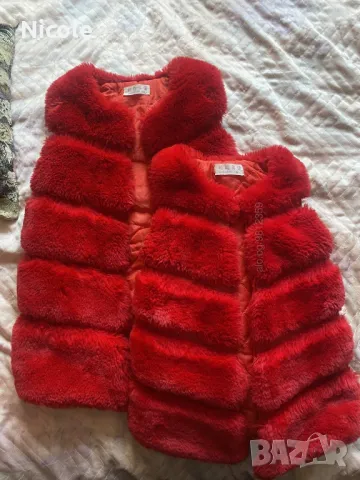 Червени елеци от еко кожа, много пухкави