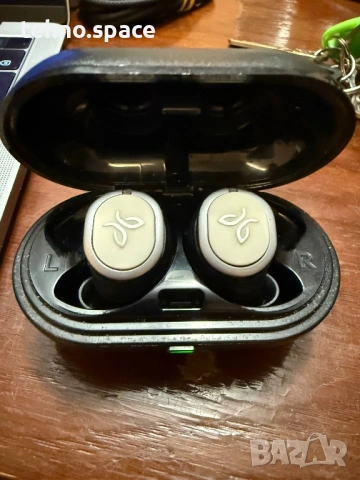 Безжични слушалки Jaybird Run, снимка 7 - Bluetooth слушалки - 53576448