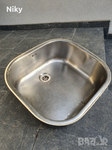 Метална кухненска мивка 45х40х17 см.