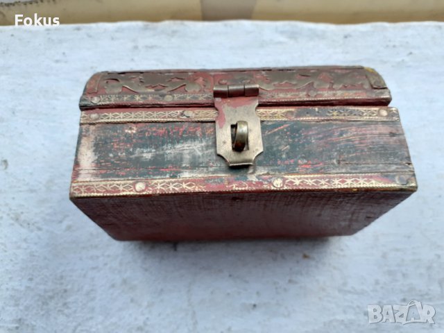 Стара дървена кутия с месингов обков, снимка 3 - Антикварни и старинни предмети - 38999915