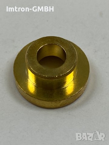 Месингова шайба 10 / 6 / 3 мм