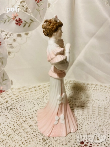 порцеланова статуетка , снимка 4 - Статуетки - 52298539