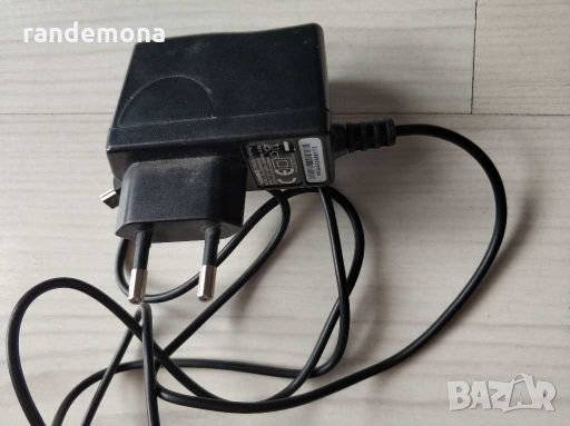 Адаптер Huawei HS-050040E2, 5V, 400mA, жак mini USB, снимка 2 - Мрежови адаптери - 28200557