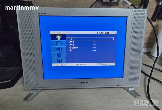 Продавам LED телевизор Samsung 15"