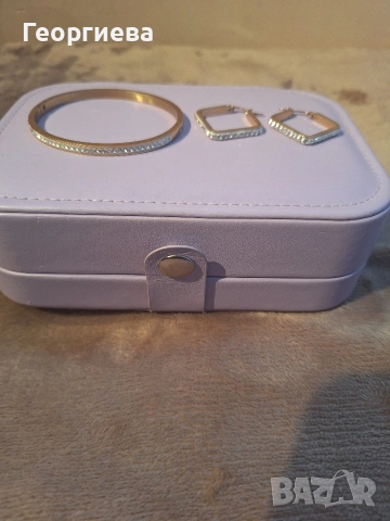 Продавам Сет от неръждаема стомана обеци и гривна, снимка 5 - Бижутерийни комплекти - 53043975