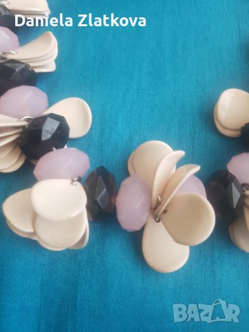 Ефектно дамско колие, снимка 2 - Колиета, медальони, синджири - 38914341