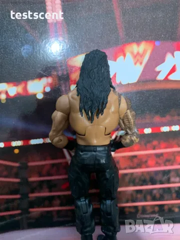 Екшън фигура WWE Roman Reigns Роман Рейнс Elite Series играчка Black + Gold Lining, снимка 13 - Колекции - 49171767