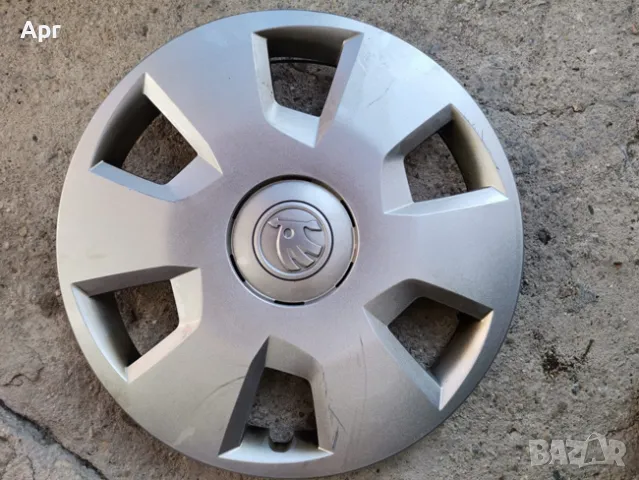 1 брой ОРИГИНАЛЕН тас за ШКОДА 14" 