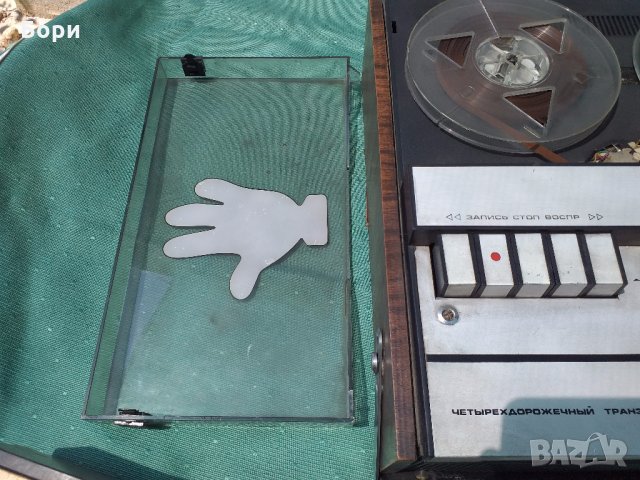 ИНЕЙ 303 Магнетофон, снимка 8 - Радиокасетофони, транзистори - 33140349