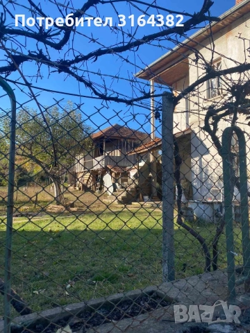 Продава къща в село Малка Желязна , снимка 2 - Къщи - 52043851
