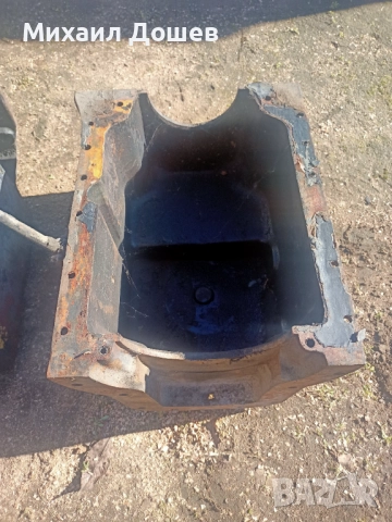 Картер маслена вана за български дизелов двигател Д2500 , Перкинс 3 цилиндъра, снимка 2 - Индустриална техника - 52405465