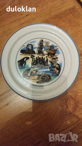 Красива порцеланова чиния за стена от  Калифорния Сащ