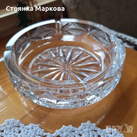 Нов кристален масивен пепелник