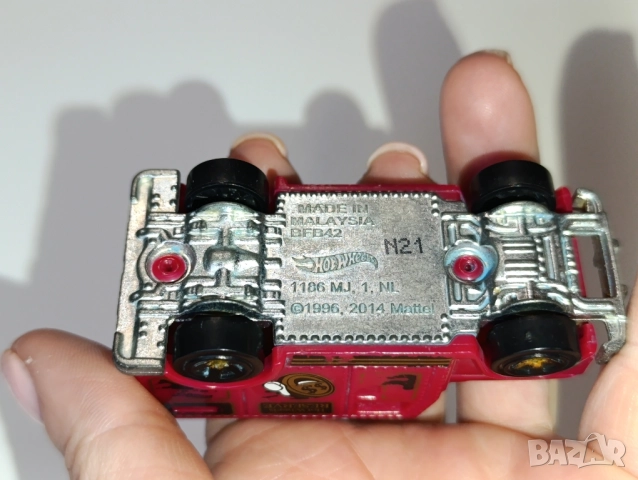 колекционерска количка Hot Wheels – брониран камион „Hot Wheels Reserve“, снимка 5 - Колекции - 51915771