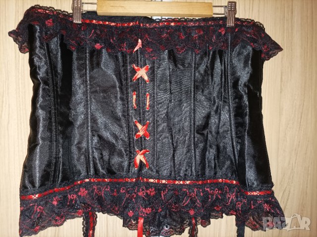 Корсет, снимка 2 - Корсети, бюстиета, топове - 43743837