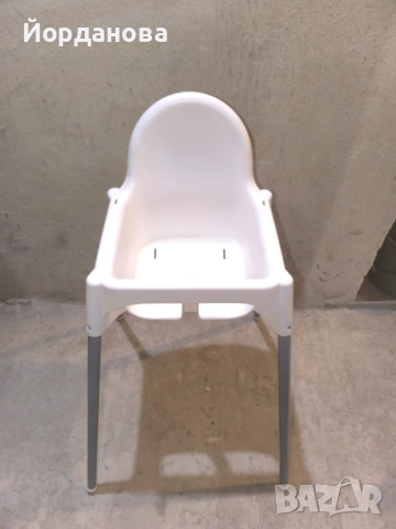 Столче за хранене и степенка за баня