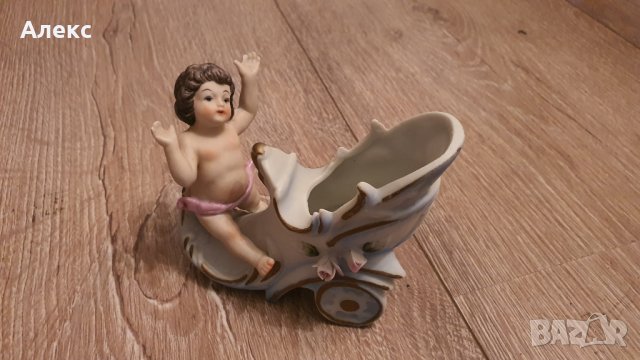 Стара порцеланова вазичка, Франция, 1950г