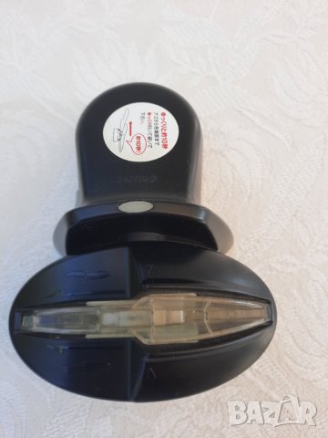 Електрическо точило за керамични и стоманени ножове Kyocera Diamond Sharpener DS-50 , снимка 2 - Аксесоари за кухня - 38259904