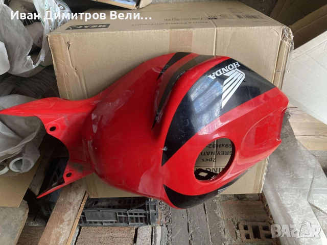 Оригинален спойлер за Honda CBR 1000 rr 2006 за резервоар, снимка 2 - Аксесоари и консумативи - 52991990