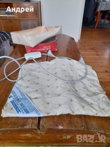 Стара електрическа възглавница AKA HK-900, снимка 3 - Други ценни предмети - 53192034