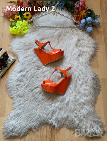 Нови оранжеви сандали на платформа, снимка 2 - Сандали - 50897550