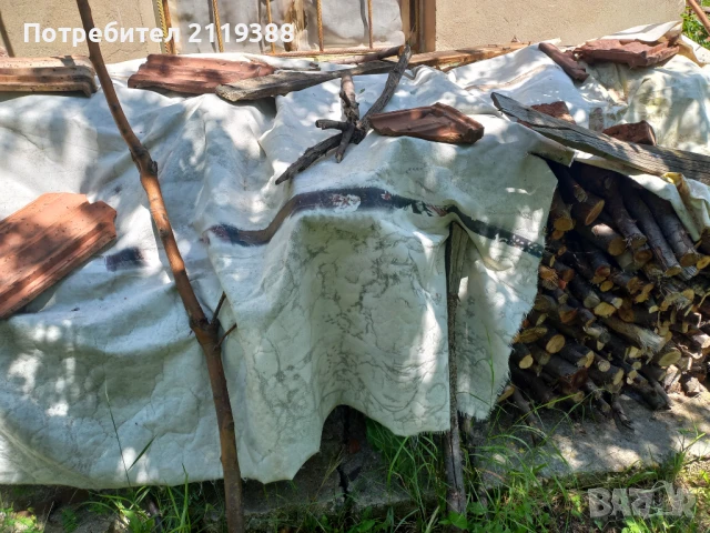 Тон и 300 кг въглища и много нацепени дърва