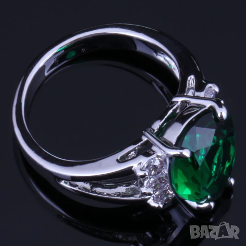 Сребърен комплект с кристали и изумруди, снимка 4 - Бижутерийни комплекти - 44886203