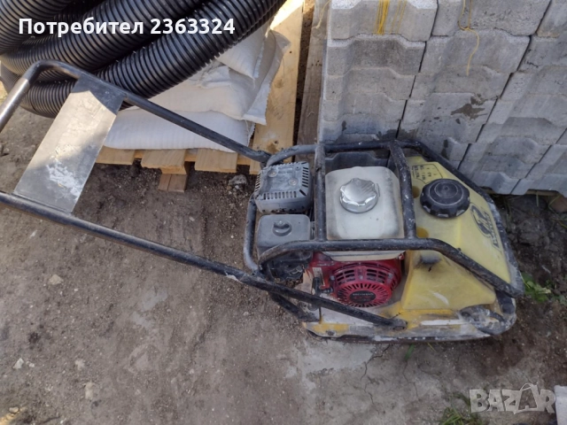 Wacker Трамбовка за павета, вибро плоча 92 kg. Двигател Honda GX160, снимка 3 - Други машини и части - 52259684