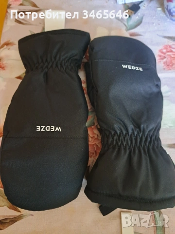 детски скиорски шапка и ракавици, снимка 4 - Шапки, шалове и ръкавици - 53569673