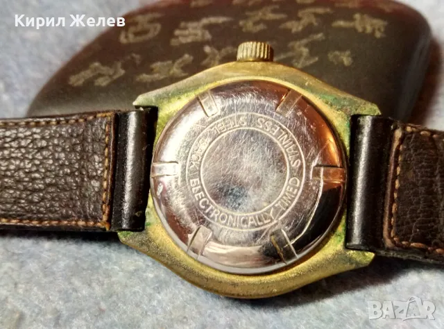 RUHLA ANTIMAGNETIC MADE in GDR Стар ПОЗЛАТЕН НЕМСКИ ЧАСОВНИК РУХЛА РАБОТИ КАИШКА Естеств. КОЖА 48690, снимка 10 - Антикварни и старинни предмети - 48148766