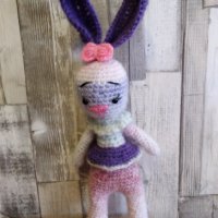 Кукла и заек, снимка 1 - Кукли - 24571879