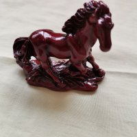 Статуетка на кон, снимка 1 - Статуетки - 37695816
