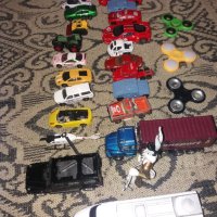 Продавам метални колички, снимка 3 - Коли, камиони, мотори, писти - 40578122