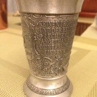 Старинна немска чаша от калай серия Lindenwirthin , снимка 4 - Колекции - 43201328