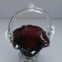 Красива кошничка/бонбониера - масивно релефно стъкло, снимка 2 - Декорация за дома - 26467136