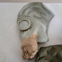 Противогаз,газова маска ,военен декор ,, снимка 2 - Антикварни и старинни предмети - 43100736