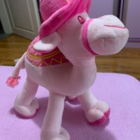 Розова симпатична плюшена камила с шапка ., снимка 3 - Плюшени играчки - 35122509