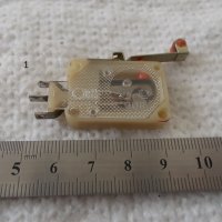 Малък шалтер 220v 4A DDR, снимка 2 - Друга електроника - 43535418