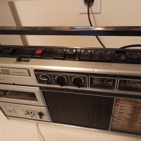 Ретро радио-касетофон GRUNDIC, снимка 4 - Радиокасетофони, транзистори - 43204427