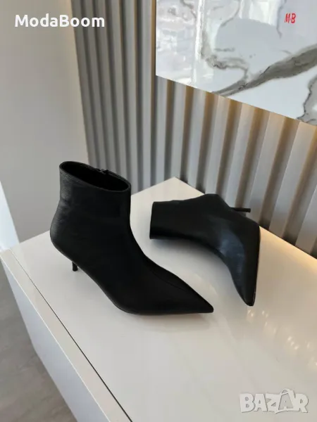 Черни дамски боти на ток , снимка 1