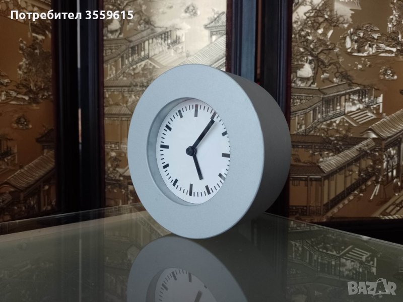 дизайнерски настолен  часовник от Швейцария, снимка 1
