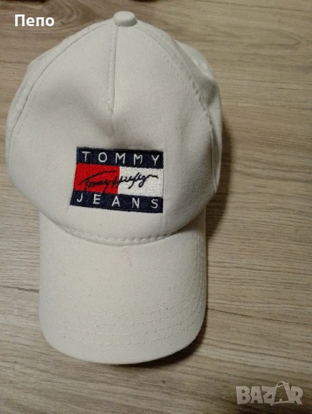 Шапка Tommy Hilfiger , снимка 1