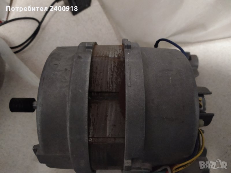 продавам електродвигател от пералня Канди, снимка 1