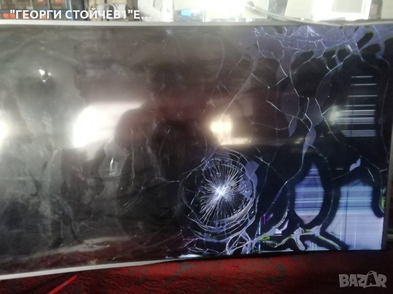 UE55NU7672U СЪС СЧУПЕНА МАТРИЦА, снимка 1