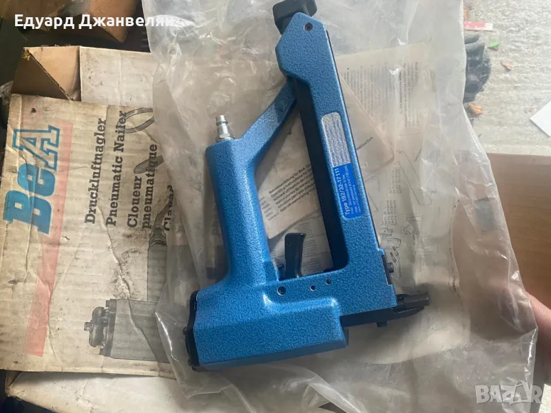 такери , снимка 1