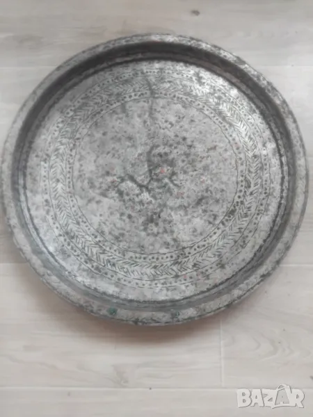 СТАРА ДЕБЕЛА БАКЪРЕНА ТАВА С ОРНАМЕНТИ, снимка 1